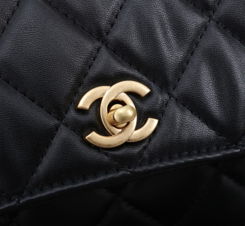 Ch**el shopping bags
